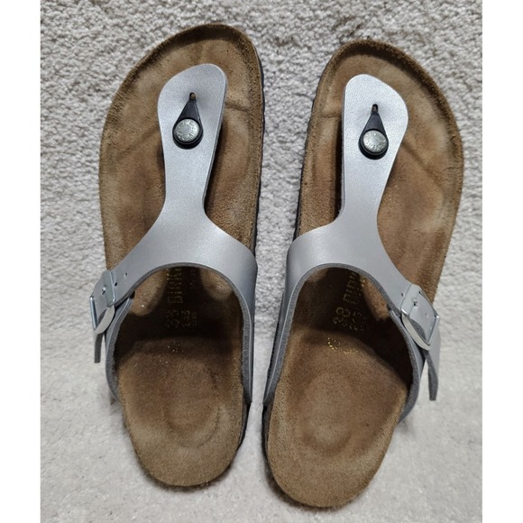 Birkenstock Gizeh Metalic Silver Sandal Sz 38  -  NWOB - Picture 1 of 8